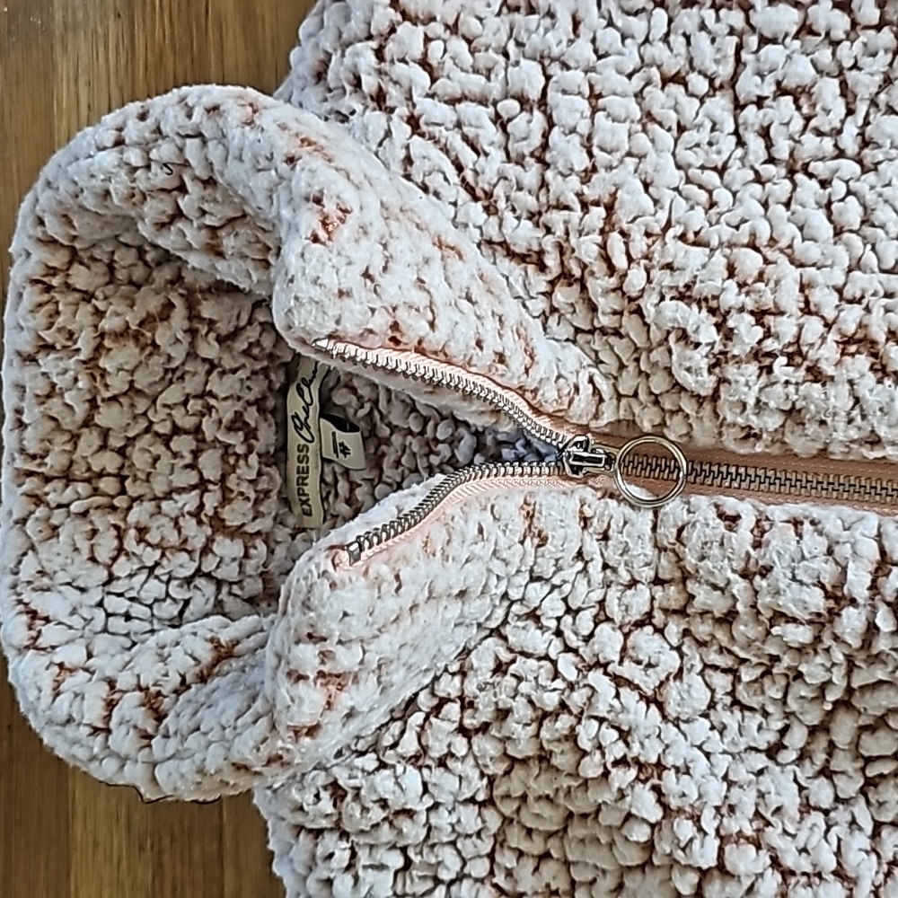 Express One Eleven Teddy Bear Tan Fuzzy Sherpa Sweater Sweatshirt Womens Size XS - Picture 10 of 12